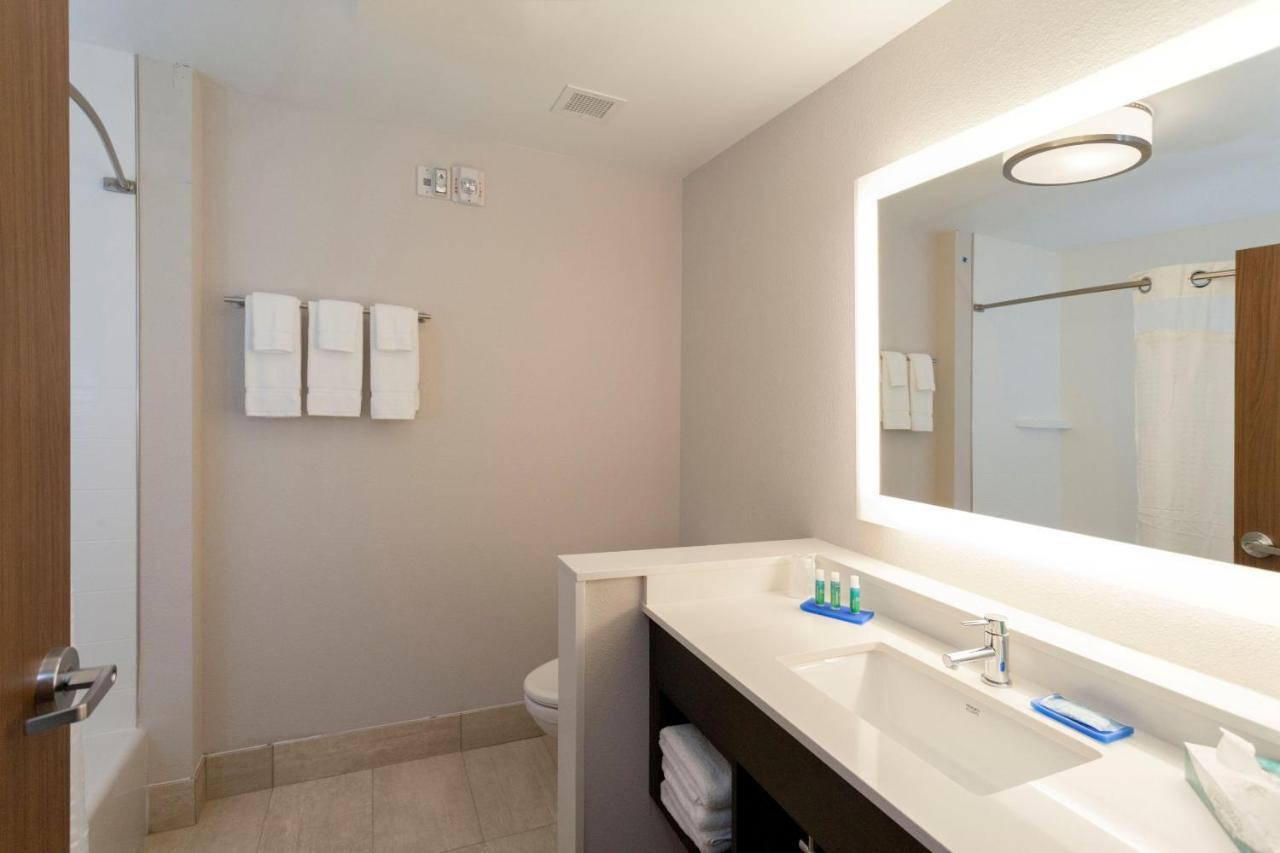 Holiday Inn Express - Blair By Ihg Ngoại thất bức ảnh